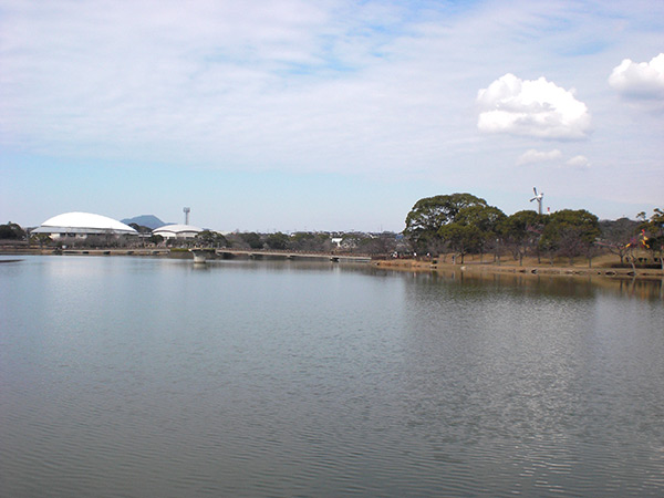 かすやドーム（粕屋町総合体育館）・駕与丁公園